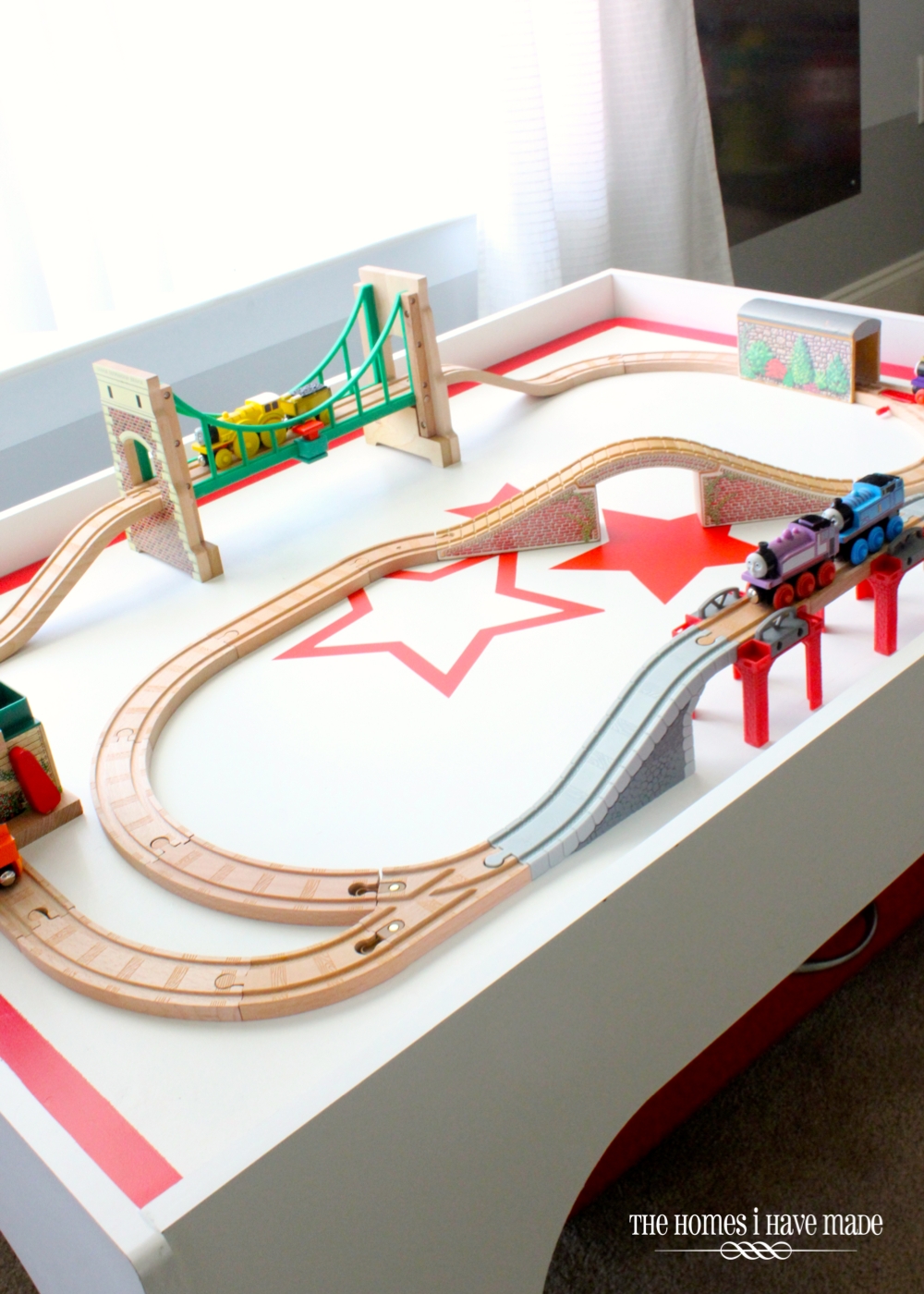 How to paint a train table top